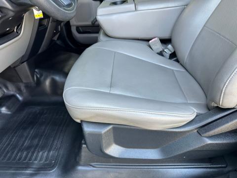 Pre-Owned Oxford White 2018 Ford F-150 XL 4WD - photo 8 - Stock #A1073