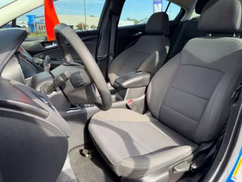 Pre-Owned Kinetic Blue Metallic 2018 Chevrolet Cruze LT FWD - photo 13 - Stock #X2607