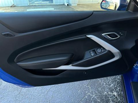 Pre-Owned Riverside Blue Metallic 2021 Chevrolet Camaro 1LT RWD - photo 11 - Stock #260351C