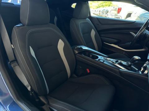 Pre-Owned Riverside Blue Metallic 2021 Chevrolet Camaro 1LT RWD - photo 17 - Stock #260351C