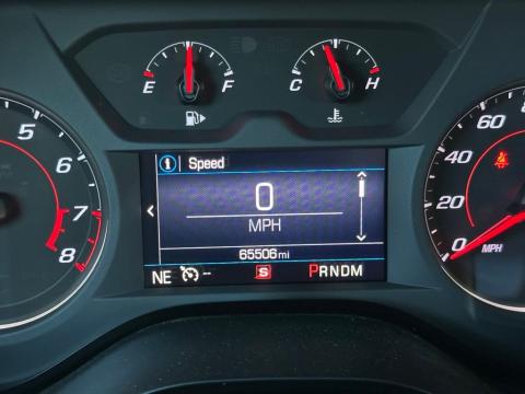 Pre-Owned Riverside Blue Metallic 2021 Chevrolet Camaro 1LT RWD - photo 19 - Stock #260351C