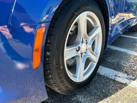 Pre-Owned Riverside Blue Metallic 2021 Chevrolet Camaro 1LT RWD - photo 9 - Stock #260351C