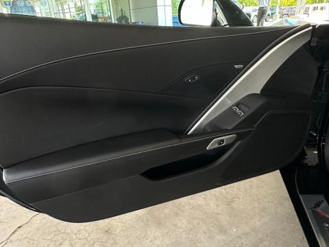 Pre-Owned Black 2015 Chevrolet Corvette Stingray RWD - photo 12 - Stock #260850A