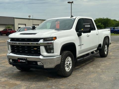 Pre-Owned Summit White 2020 Chevrolet Silverado 2500HD LT 4WD - photo 3 - Stock #X2462