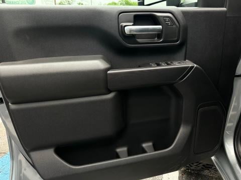 New Sterling Gray Metallic 2026 Chevrolet Silverado 2500HD Custom 4WD - photo 11 - Stock #260823