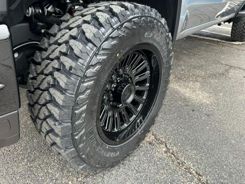 New Sterling Gray Metallic 2026 Chevrolet Silverado 2500HD Custom 4WD - photo 9 - Stock #260823