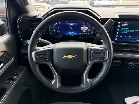 Pre-Owned Black 2026 Chevrolet Silverado 2500HD LT 4WD - photo 19 - Stock #261135A