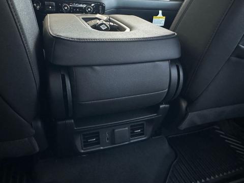 New Cypress Gray 2026 Chevrolet Silverado 2500HD LT 4WD - photo 21 - Stock #260836