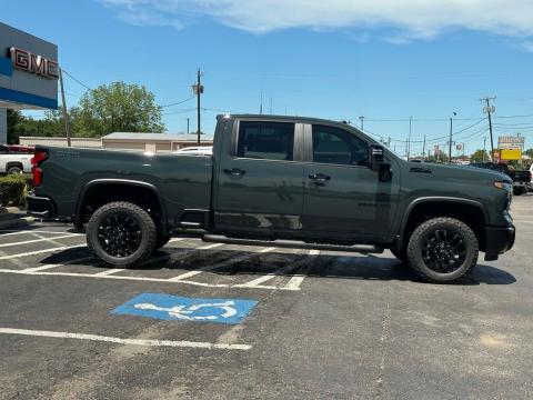 New Cypress Gray 2026 Chevrolet Silverado 2500HD LT 4WD - photo 4 - Stock #260836