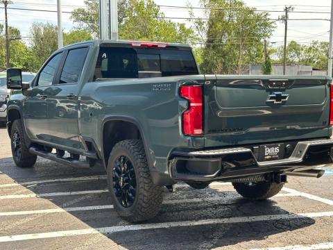 New Cypress Gray 2026 Chevrolet Silverado 2500HD LT 4WD - photo 8 - Stock #260836