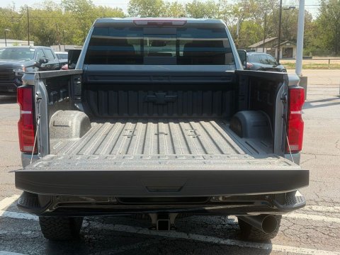 New Sterling Gray Metallic 2026 Chevrolet Silverado 2500HD LT 4WD - photo 20 - Stock #261287