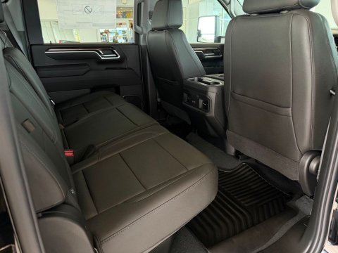 New Black 2026 Chevrolet Silverado 2500HD LT 4WD - photo 17 - Stock #261294