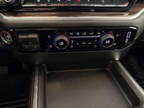 New Black 2026 Chevrolet Silverado 2500HD LT 4WD - photo 24 - Stock #261294