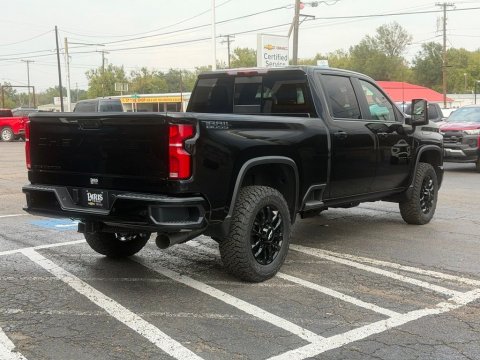 New Black 2026 Chevrolet Silverado 2500HD LT 4WD - photo 7 - Stock #261294