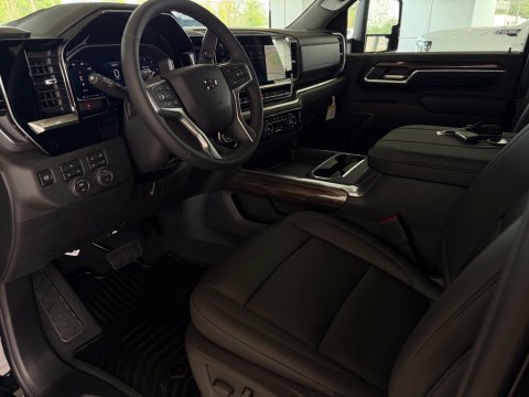 New Black 2026 Chevrolet Silverado 2500HD LT 4WD - photo 10 - Stock #261294