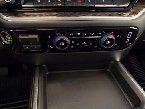 New Black 2026 Chevrolet Silverado 2500HD LT 4WD - photo 25 - Stock #261294