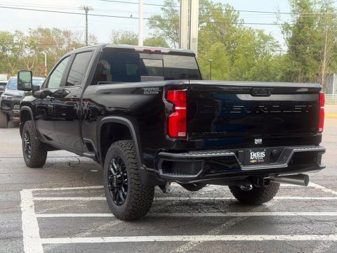 New Black 2026 Chevrolet Silverado 2500HD LT 4WD - photo 9 - Stock #261294