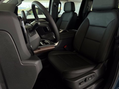 New Lakeshore Blue Metallic 2026 Chevrolet Silverado 2500HD LT 4WD - photo 13 - Stock #261291