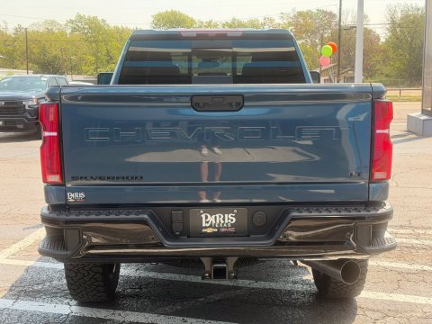 New Lakeshore Blue Metallic 2026 Chevrolet Silverado 2500HD LT 4WD - photo 6 - Stock #261291