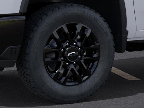 New Summit White 2026 Chevrolet Silverado 2500HD LT 4WD - photo 9 - Stock #261284