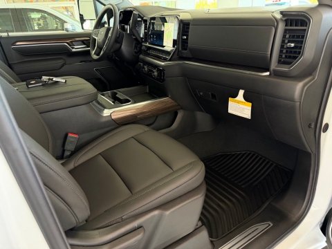New Summit White 2026 Chevrolet Silverado 2500HD LT 4WD - photo 15 - Stock #261284