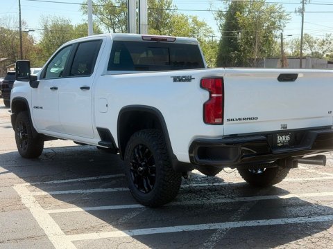 New Summit White 2026 Chevrolet Silverado 2500HD LT 4WD - photo 8 - Stock #261284