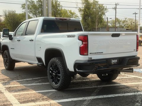 New Summit White 2026 Chevrolet Silverado 2500HD LT 4WD - photo 8 - Stock #261286