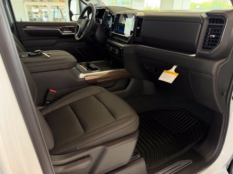 New Summit White 2026 Chevrolet Silverado 2500HD LT 4WD - photo 16 - Stock #261286