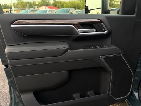 New Cypress Gray 2026 Chevrolet Silverado 2500HD LT 4WD - photo 10 - Stock #261285
