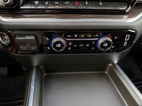 New Cypress Gray 2026 Chevrolet Silverado 2500HD LT 4WD - photo 24 - Stock #261285