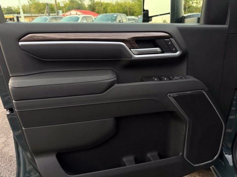 New Cypress Gray 2026 Chevrolet Silverado 2500HD LT 4WD - photo 11 - Stock #261285