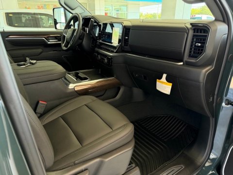 New Cypress Gray 2026 Chevrolet Silverado 2500HD LT 4WD - photo 15 - Stock #261283