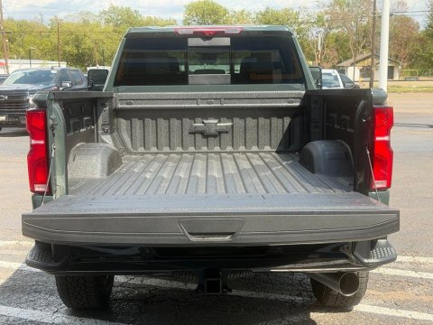 New Cypress Gray 2026 Chevrolet Silverado 2500HD LTZ 4WD - photo 6 - Stock #261303