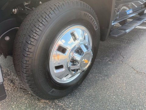 Certified Pre-Owned Black 2026 Chevrolet Silverado 3500HD LTZ 4WD - photo 10 - Stock #260899B