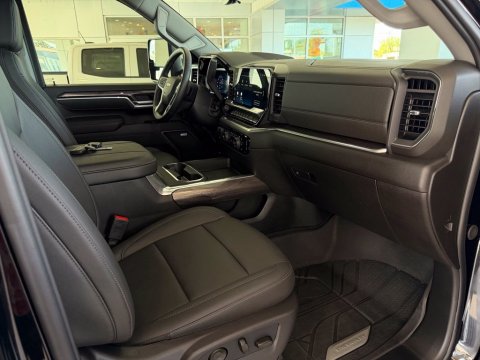 Certified Pre-Owned Black 2026 Chevrolet Silverado 3500HD LTZ 4WD - photo 17 - Stock #260899B
