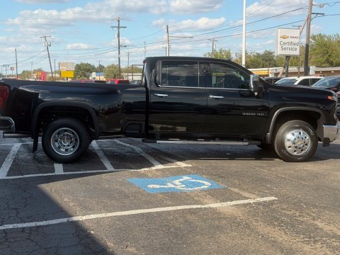 Certified Pre-Owned Black 2026 Chevrolet Silverado 3500HD LTZ 4WD - photo 5 - Stock #260899B