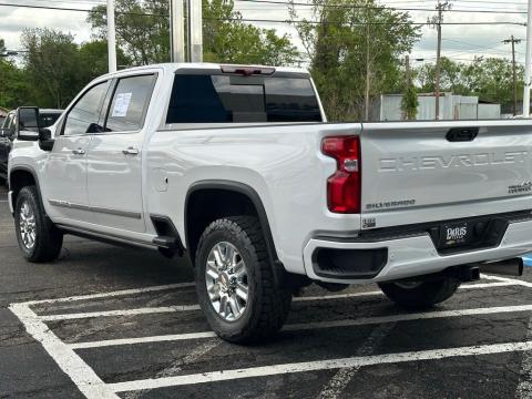 Certified Pre-Owned Iridescent Pearl Tricoat 2024 Chevrolet Silverado 2500HD High Country 4WD - photo 8 - Stock #260992A