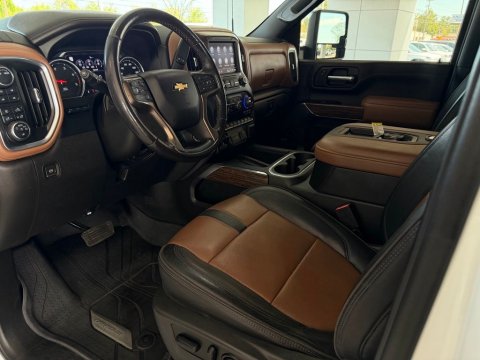 Pre-Owned Summit White 2022 Chevrolet Silverado 2500HD High Country 4WD - photo 10 - Stock #261288A