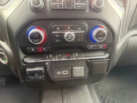 Pre-Owned Cherry Red Tintcoat 2022 Chevrolet Silverado 3500HD LT 4WD - photo 27 - Stock #X2521