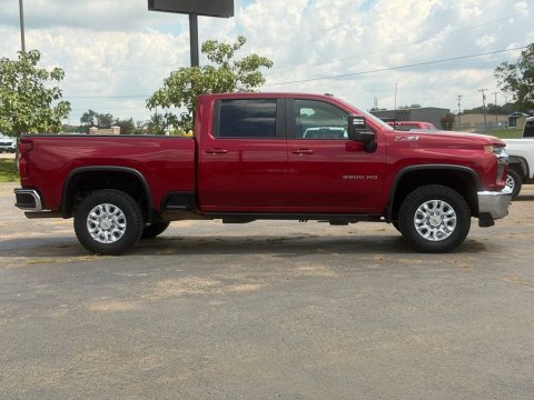 Pre-Owned Cherry Red Tintcoat 2022 Chevrolet Silverado 3500HD LT 4WD - photo 4 - Stock #X2521