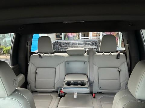 Pre-Owned Mosaic Black Metallic 2022 Chevrolet Silverado 3500HD LTZ 4WD - photo 26 - Stock #A1068
