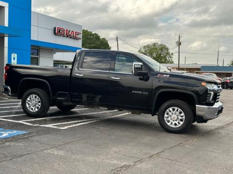 Pre-Owned Mosaic Black Metallic 2022 Chevrolet Silverado 3500HD LTZ 4WD - photo 4 - Stock #A1068
