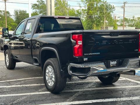 Pre-Owned Mosaic Black Metallic 2022 Chevrolet Silverado 3500HD LTZ 4WD - photo 8 - Stock #A1068