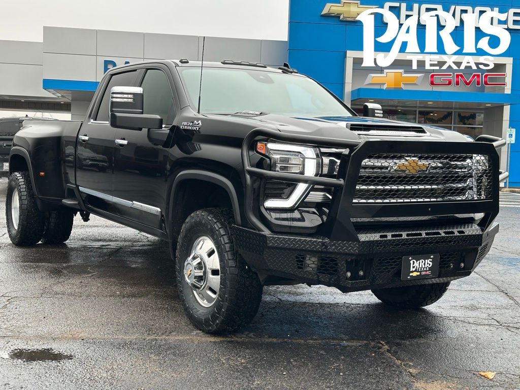 2024 Chevrolet Silverado 3500HD High Country's photo