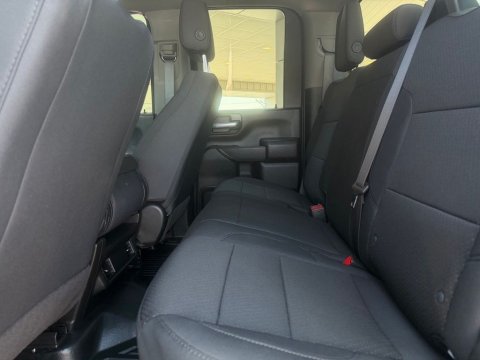 Pre-Owned Summit White 2025 Chevrolet Silverado 2500HD Work Truck 4WD - photo 11 - Stock #261050A