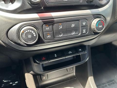 Pre-Owned Brownstone Metallic 2016 Chevrolet Colorado LT RWD - photo 22 - Stock #X2465