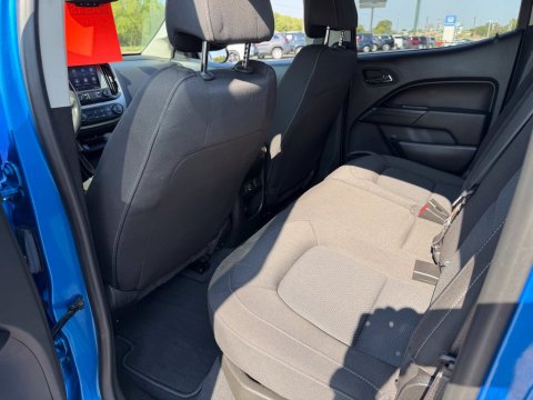 Pre-Owned Bright Blue Metallic 2022 Chevrolet Colorado LT 4WD - photo 16 - Stock #X2585
