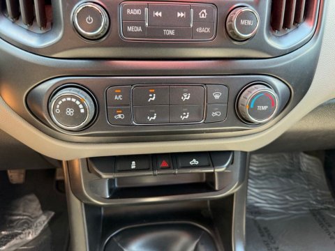 Pre-Owned Summit White 2016 Chevrolet Colorado Work Truck RWD - photo 22 - Stock #X2564