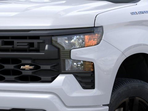 New Summit White 2026 Chevrolet Silverado 1500 Custom RWD - photo 10 - Stock #261328