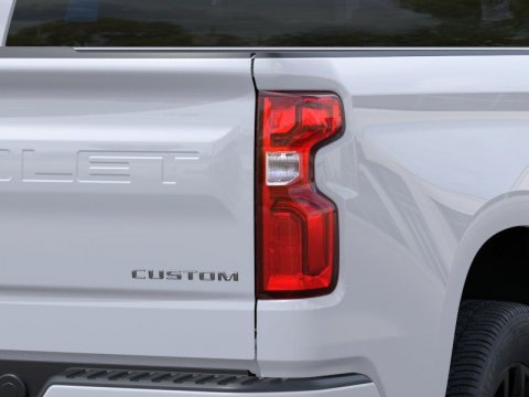 New Summit White 2026 Chevrolet Silverado 1500 Custom RWD - photo 11 - Stock #261328